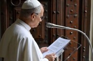 El papa León XIV instó a priorizar la paz tras la cumbre entre Trump y Putin