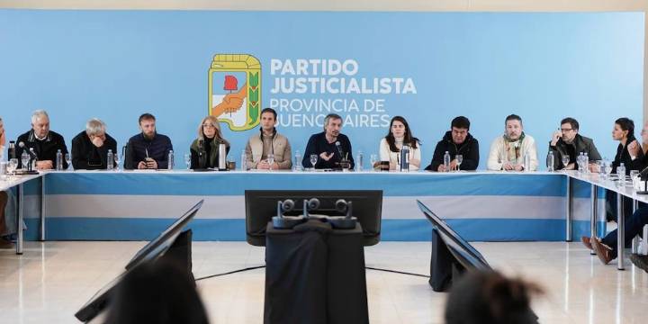 Kicillof evita confrontar con Máximo Kirchner, pero en el PJ Bonaerense hay malestar por las acusaciones