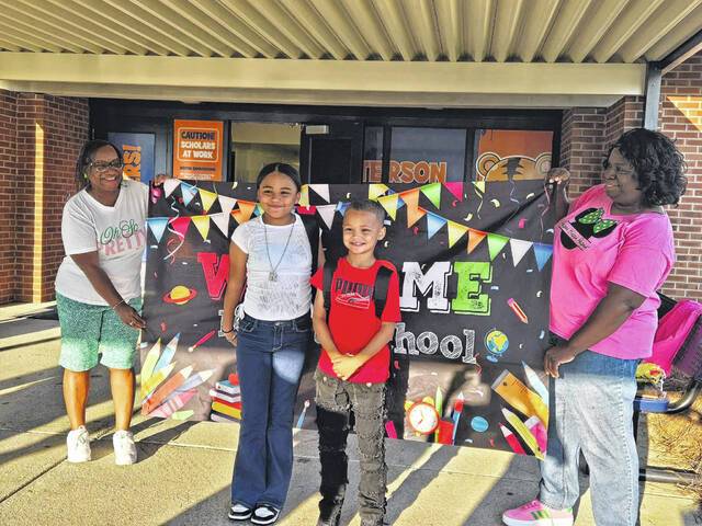 Robeson returns to the classroom on 1st day of school