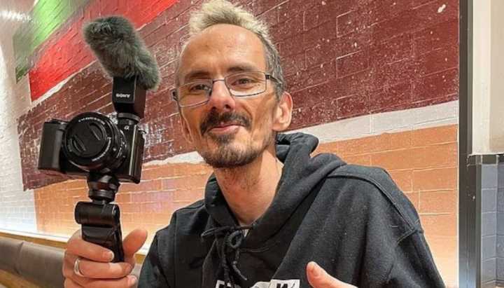 "Un horror absoluto": popular influencer francés muere en live donde sufría vejaciones