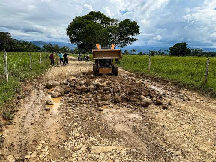 Gobernación del Caquetá avanza en mejoramiento vial en San José del Fragua