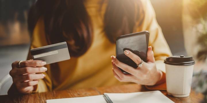 El 82% de los adolescentes aragoneses compra por internet, sobre todo ropa y calzado