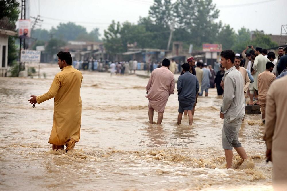 Lluvias en Pakistán dejan más de 300 fallecidos