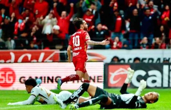 Intenso empate entre Toluca y Pumas en el 'infierno'