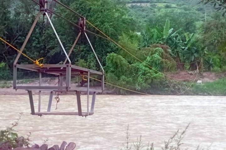 No hay respuesta de Sipdus sobre el puente para Vado Hondo, en Jacala