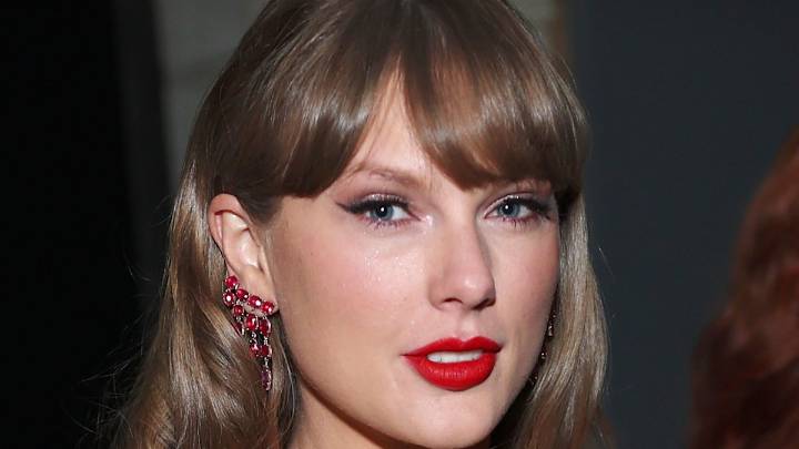 Taylor Swift parties with Brittany Mahomes and $125 espresso martinis in Nashville bar after Travis Kelce engagement