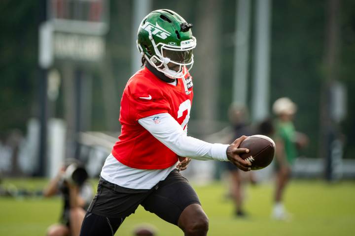 Jets backup QB Tyrod Taylor has surgery on knee, will miss preseason