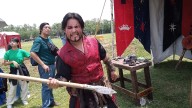 Disfrutan leoneses de juegos medievales en Explora