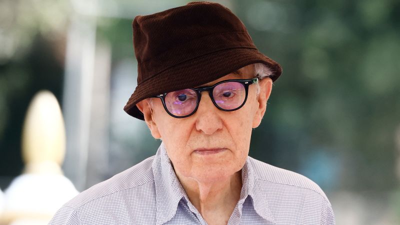 Woody Allen defends appearance at Moscow film festival