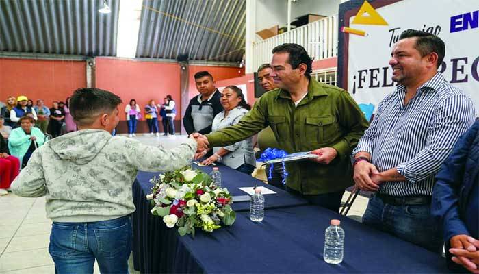 Familias huixquiluquenses son mi prioridad: Enrique Vargas
