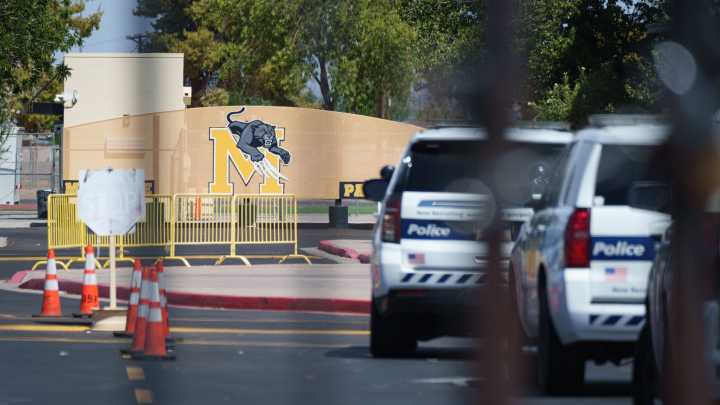 Un estudiante murió tras apuñalamiento en la preparatoria de Phoenix
