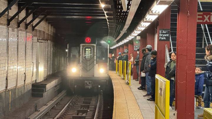 Trump administration again threatens MTA funding