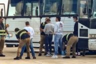 Jueza bloquea temporalmente deportaciones rápidas de inmigrantes de Trump