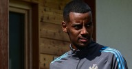 Newcastle respond to Alexander Isak's 'tearful goodbye' at training ground before transfer