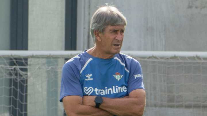 Pellegrini y la espera de más refuerzos en Betis: Tenemos que pensar en los que sí están