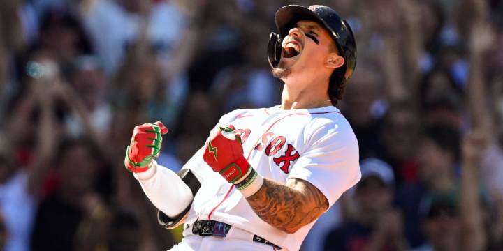 Jarren Duran hits three-run inside