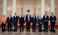 Trump afirma que ya “organiza” reunión entre Putin y Zelensky; Kremlin señala sólo se abordó “elevar” nivel de representación en diálogos