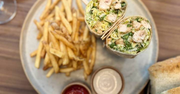 We Tried It: Dovetail’s chicken caesar wrap is nostalgia done right | Georgia Straight Vancouver’s source for arts, culture, and events