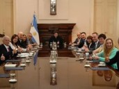 Reunión de Gabinete XL y otra vez Francella: antes del cierre de listas, Milei reunió a sus ministros