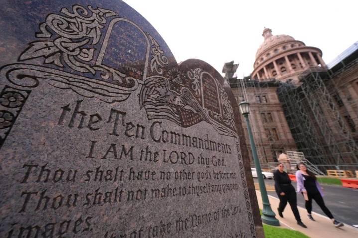 Texas schools can't put Ten Commandments in every classroom: judge