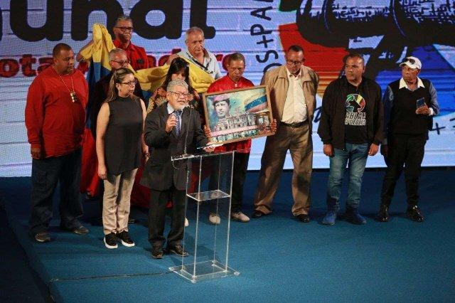 Medios comunitarios exigen a EEUU cese de ataques contra el presidente Maduro