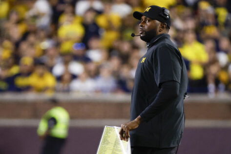 Sherrone Moore Forced to Take Official Stand as Brent Venables’ Oklahoma Gains Big Advantage Trouble looms in the Michigan squad as Sherrone Moore takes up a firm stand against a penalty during their 