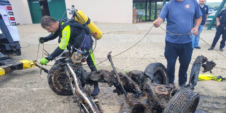 Investigation underway after 1970s car found in Kanawha River
