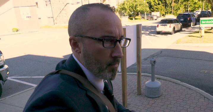 Police officer caught beating man on camera avoids jail time