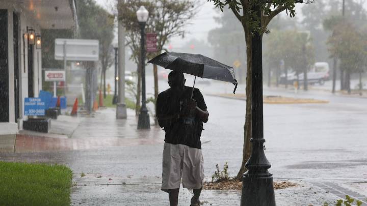 Soggy Labor Day weekend expected across Tampa Bay
