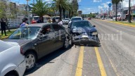 Choque por alcance entre cuatro autos en blvd. Tepic