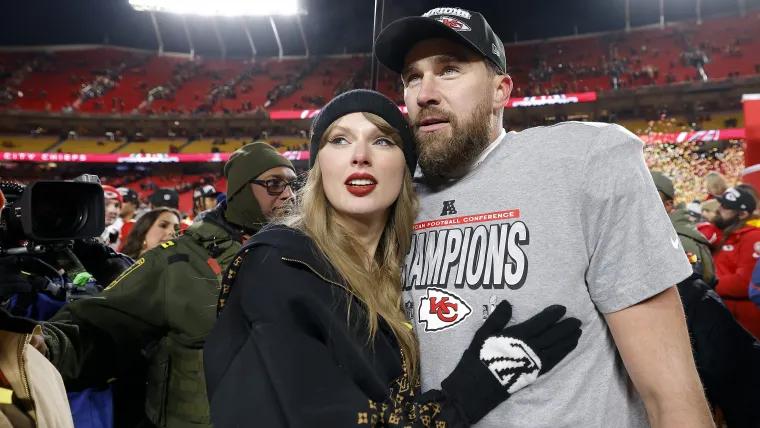Taylor Swift makes it official — she's coming on Travis Kelce's podcast