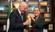 Gianni Infantino visita a Sheinbaum y le entrega boleto para el Mundial 2026