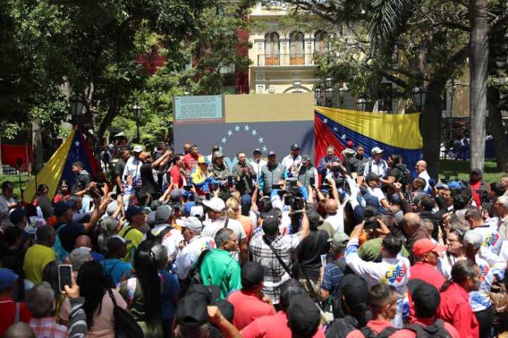 Chavismo se moviliza en Venezuela para respaldar a Maduro ante “amenazas” de EE.UU.