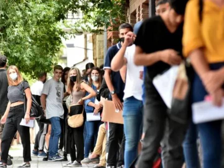 Continúa la “motosierra”: se perdieron más de 45 mil empleos estatales desde la llegada de Milei