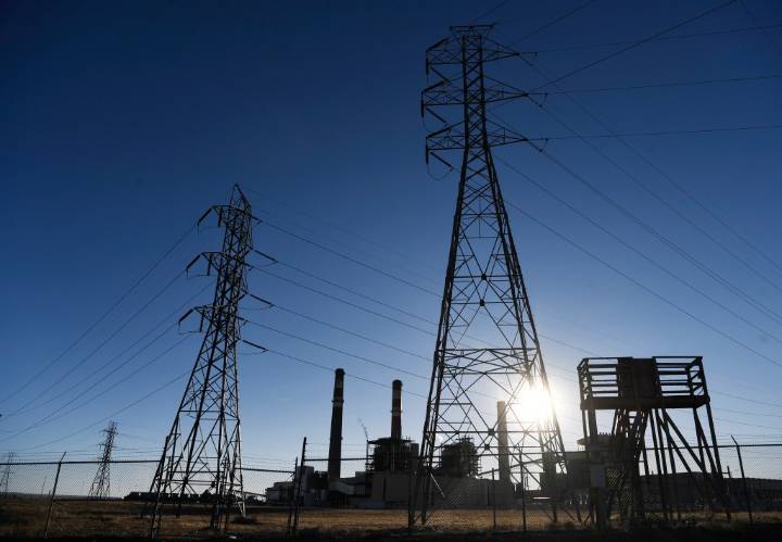 Colorado regulators balancing power needs, costs in Xcel Energy's plan