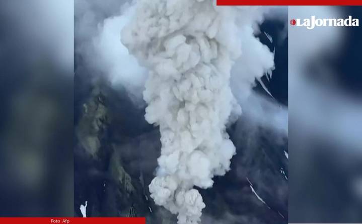 Volcán ruso Krasheninnikov entra en erupción por primera vez en 600 años