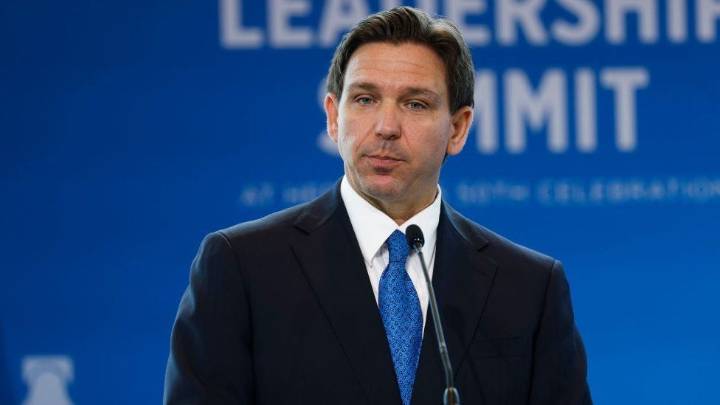 Gobernador de Florida anuncia otro centro de detención de inmigrantes