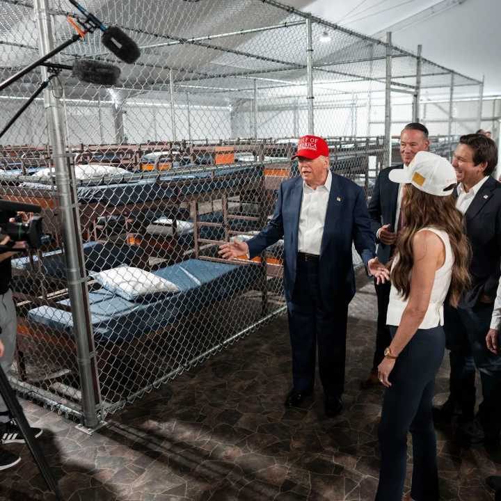 Jueza ordena detener operaciones en el centro de detención ‘Alligator Alcatraz’ en los Everglades