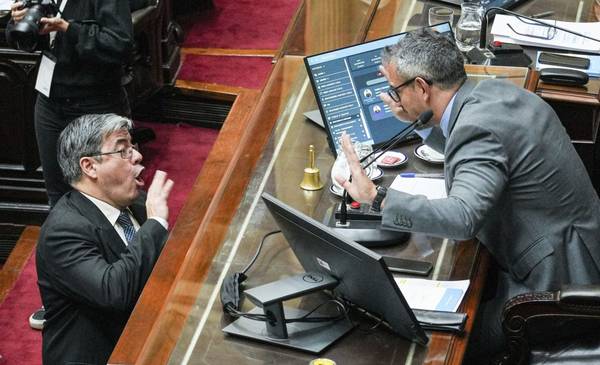 La oposición planea las próximas palizas a Milei en el Congreso