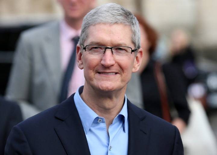 Apple bajo presión: la IA podría dejar atrás a la marca del iPhone, advierte Dan Ives