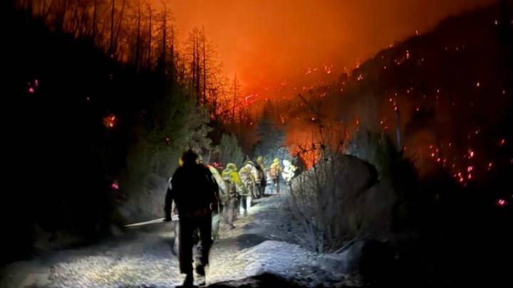 Evacuation orders as Pickett Fire rages near Calistoga