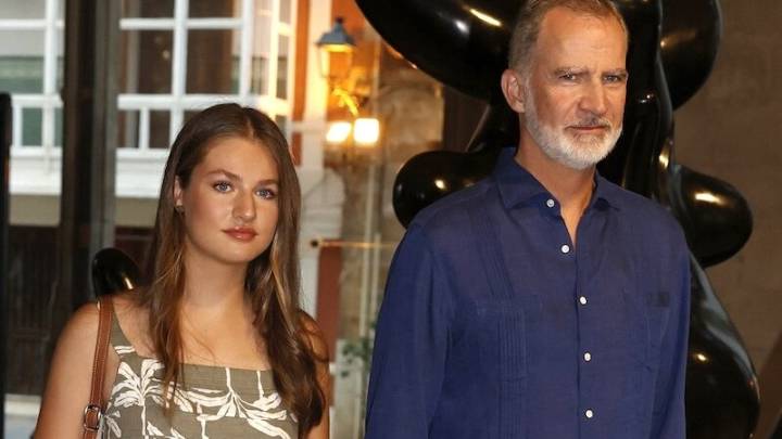 Las vacaciones privadas de Leonor: con peluca y gafas, de discotecas en Ibiza