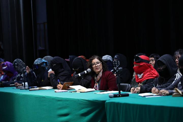 UAEMéx instala primera mesa de trabajo con el Enjambre Estudiantil Unificado: diálogo abierto y directo