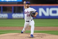 McLean lanza 8 entradas y Mets blanquean 6-0 a Filis para barrerlos en 3 juegos – Chicago Tribune