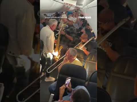JAM SESSION: Passengers get unexpected treat with surprise plane concert #shorts #usa #us #viral