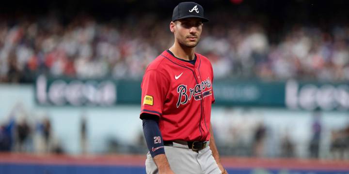 Matt Olson passes Dale Murphy on consecutive games list