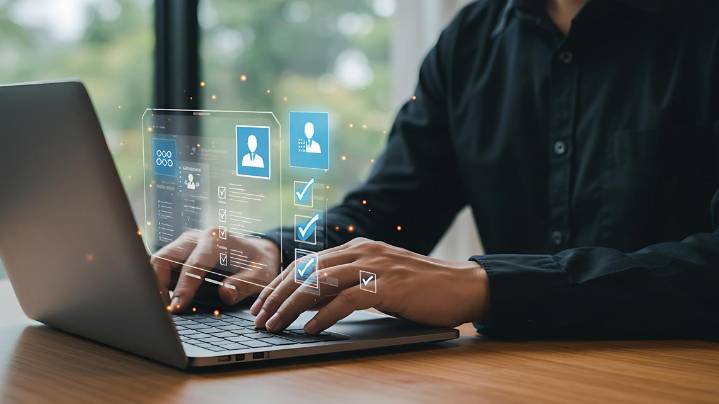 How to use AI to update your resume and cover letter