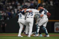 Raleigh hits MLB-best 44th homer and Rodríguez connects twice as streaking Mariners top Rays 7