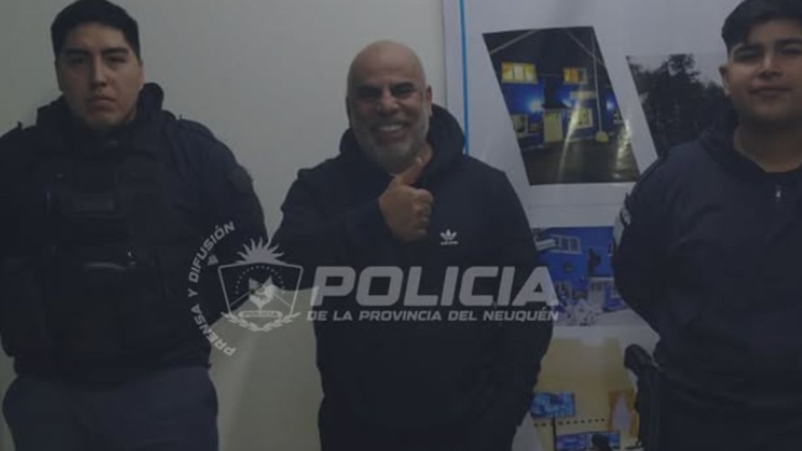 Chicho Serna fue víctima de un robo en Neuquén: rompieron su auto y se llevaron sus pertenencias