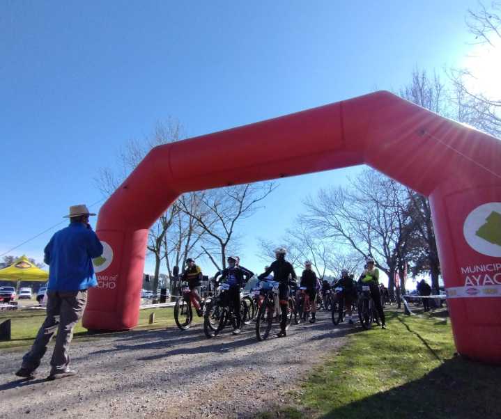 Clasificaciones de la «14ta Vuelta al Pago» organizada por el Club Estrada y KMI
